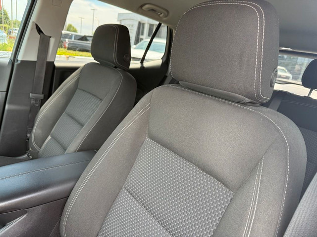 2022 GMC Terrain SLE | CLEAN CARFAX | ONE OWNER | APPLE CARPLAY in Cars & Trucks in Hamilton - Image 3