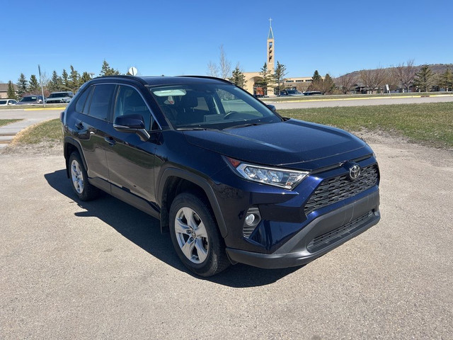 2021 Toyota RAV4 XLE in Cars & Trucks in Calgary
