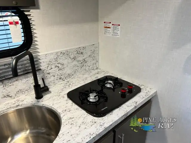2023 KZ Escape E181RB Couples unit in Travel Trailers & Campers in Truro - Image 19