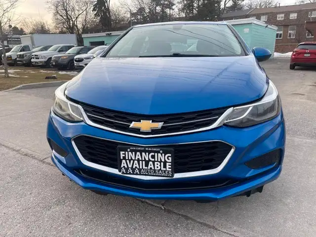 2017 Chevrolet Cruze 4dr HB 1.4L LT w/1SD in Cars & Trucks in City of Toronto - Image 8
