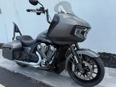 APPLY NOW: https://www.ridecollective.ca/get-pre-approved The 2023 INDIAN MOTORCYCLE® CHALLENGER® TI...