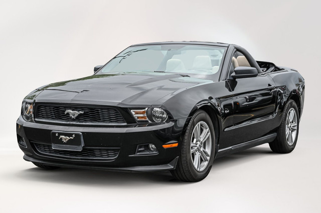 2012 Ford Mustang V6 Premium*Decapotable*bien equipper Cabriolet in Cars & Trucks in City of Montréal