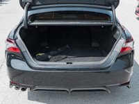 Midnight Black Metallic 2022 Toyota Camry Hybrid SE! Sunroof / Half Leather Seats / Push Button Star... (image 9)