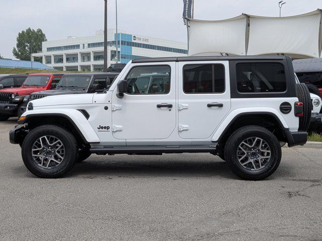 2025 Jeep Wrangler Sahara - McKinley Leather Seats - Technology in Cars & Trucks in Calgary - Image 4