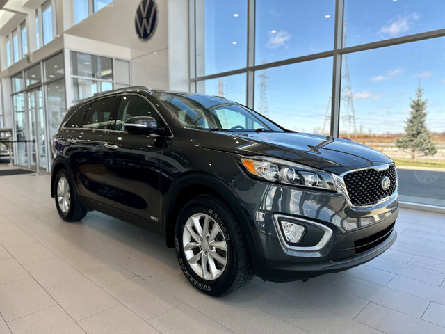 2017 Kia Sorento LX | 8 ROUES | BLUETOOTH | DÉMARREUR | AWD +++  in Cars & Trucks in Laval / North Shore