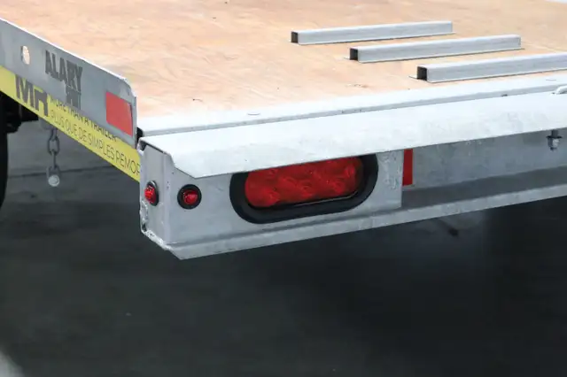 2025 Maxi-Roule SM100144DF AVEC DÉFLECTEURS in Cargo & Utility Trailers in Laurentides - Image 10