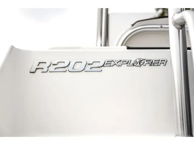 2020 Robalo R202 Explorer in Powerboats & Motorboats in Québec City - Image 14