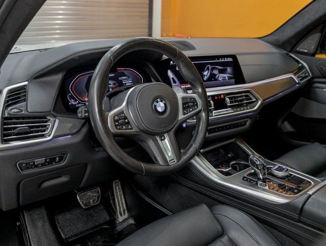 BMW X5 M50I AWD V8 PREMIUM PKG *TOIT* NAV SIÈGES MASSAGE 2020 in Cars & Trucks in Laurentides - Image 2