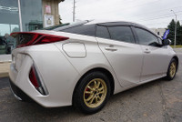 SAFETY INCLUDED LOCAL ONTARIO CAR 2ND SET WINTER ON ALLOYS Very Nice Clean Toyota Prius Hybrid PLUG-... (image 6)