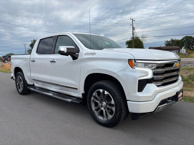 2022 CHEVROLET SILVERADO 1500 HIGH COUNTRY 4X4 CREW DIESEL in Cars & Trucks in Belleville - Image 2