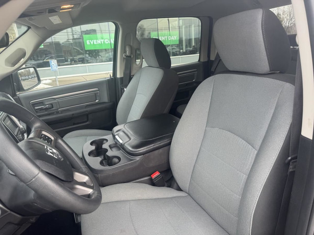 2023 RAM 1500 Classic SLT 4x4 Crew Cab 5'7 in Cars & Trucks in Barrie - Image 2