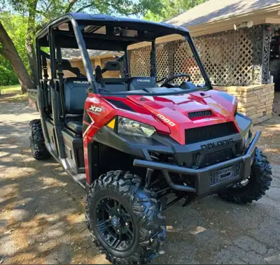 APPLY NOW: https://www.ridecollective.ca/get-pre-approved The 2017 POLARIS RANGER CREW XP 1000 4WD i...