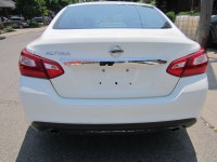 AUTOMATIC. FINSIHED IN WHITE WITH BLACK INTERIOR. A/C, PUSH BUTTON START, KEYLESS ENTRY, CAR PROOF V... (image 5)