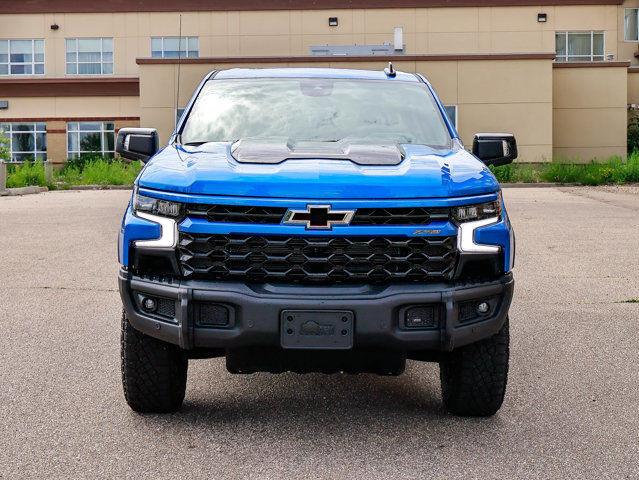 2025 Chevrolet Silverado 1500 ZR2 | Westin Power Boards | GM in Cars & Trucks in Strathcona County - Image 3
