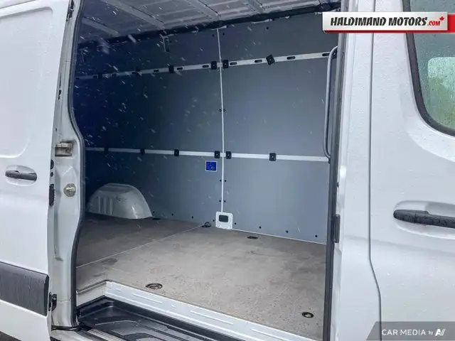 2024 Mercedes-Benz Sprinter in Cars & Trucks in Hamilton - Image 27