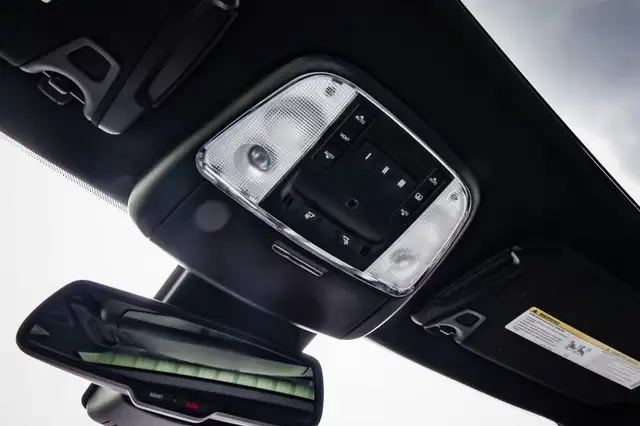2022 Chrysler 300 S • SUNROOF • NAV • HEATED LEATHER • PREM. AUD in Cars & Trucks in Kingston - Image 33