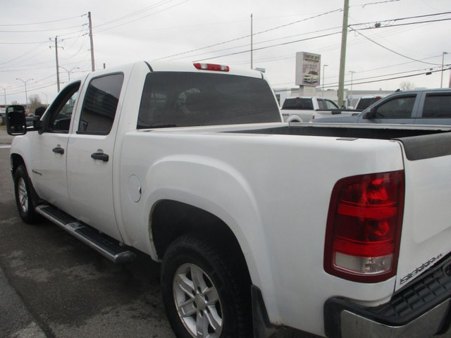 2009 GMC Sierra 1500 SLE CREWCAB 4X4 in Cars & Trucks in Laval / North Shore - Image 3