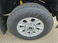 2022 Ford Super Duty F-350 SRW XLT 4WD Crew Cab 8' Box, 6.7L V8 Diesel, XLT Value Package, Remote St... (image 9)