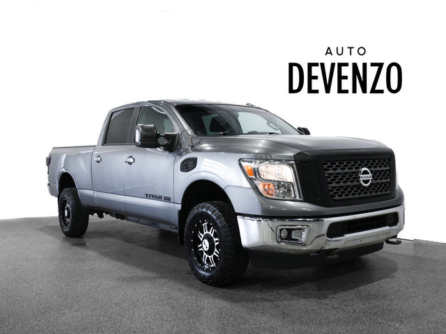 2017 Nissan Titan XD 4WD Crew Cab SV Turbo Diesel Cummins 5.0 in Cars & Trucks in Laval / North Shore