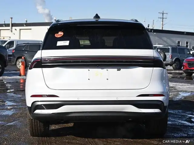2025 Lincoln Nautilus Reserve in Cars & Trucks in Edmonton - Image 7