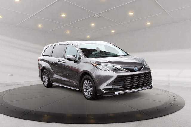 2021 Toyota Sienna XLE + HYBRIDE + TOIT OUVRANT + CUIR VEHICULE  in Cars & Trucks in Longueuil / South Shore - Image 3