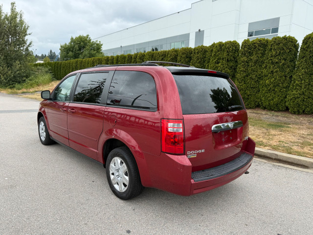 2010 DODGE GRAND CARAVAN SE AUTOMATIC A/C STOW & GO LOCAL BC in Cars & Trucks in Richmond - Image 3