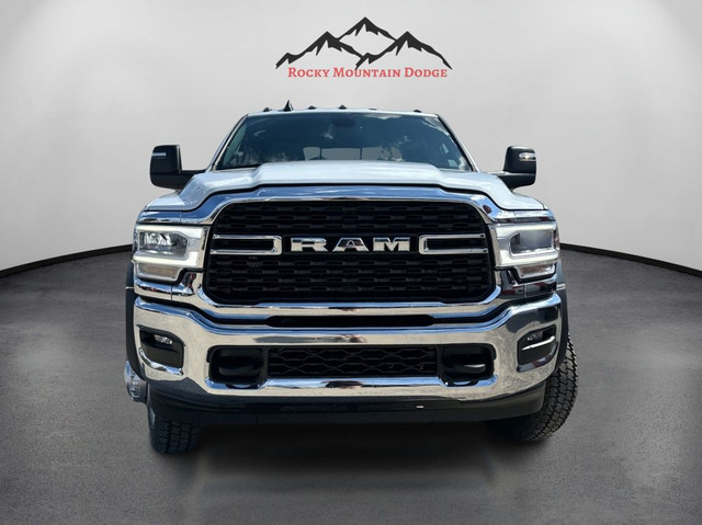 2024 RAM 5500 CAB CHASSIS CREWCAB SLT in Cars & Trucks in Red Deer - Image 2