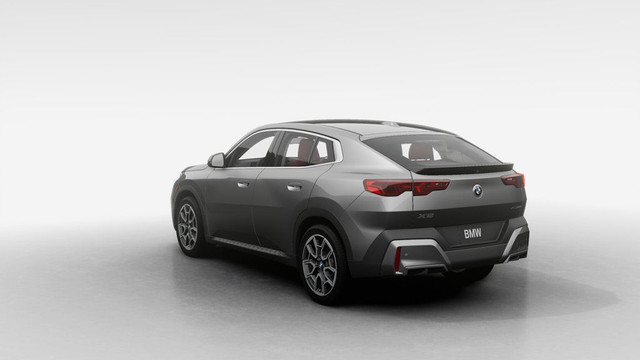 2025 BMW X2 xDrive28i | Sièges En Veganza Perforé, Rouge in Cars & Trucks in City of Montréal - Image 2