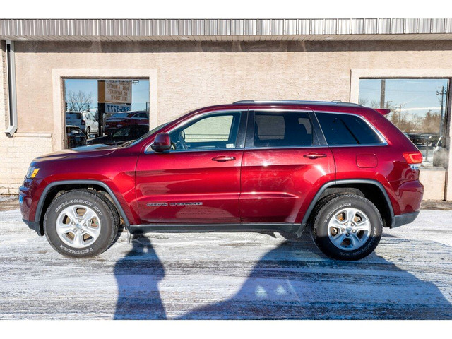  2017 Jeep Grand Cherokee Laredo 4x4, REMOTE START, HEATED SEATS in Cars & Trucks in Winnipeg - Image 2