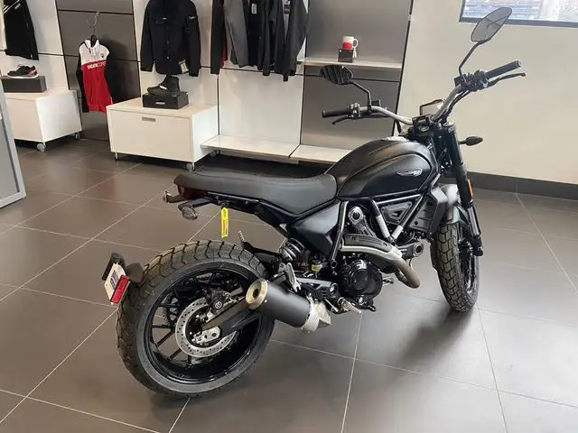 2025 Ducati Scrambler Icon Dark in Street, Cruisers & Choppers in Moncton - Image 3