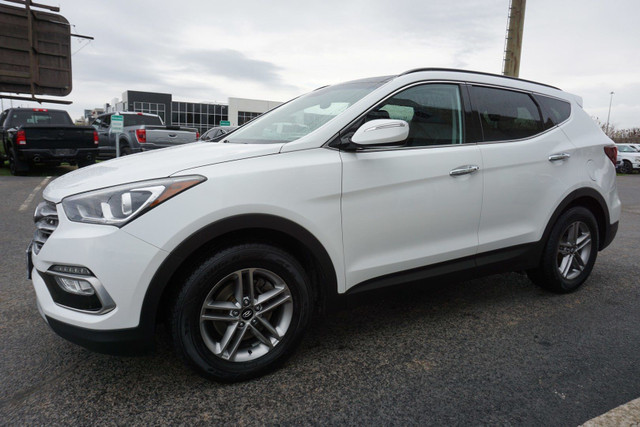 2017 Hyundai Santa Fe in Cars & Trucks in Oakville / Halton Region - Image 3