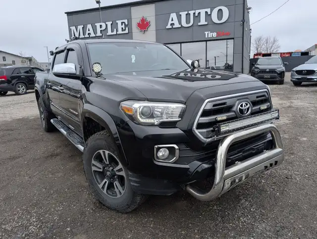 2016 Toyota Tacoma LIMITED in Cars & Trucks in London - Image 5