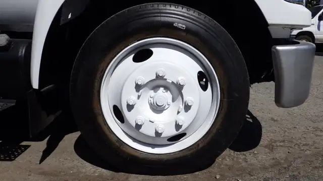 2006 Ford F650 16 Foot Flat Deck in Cars & Trucks in Delta/Surrey/Langley - Image 70
