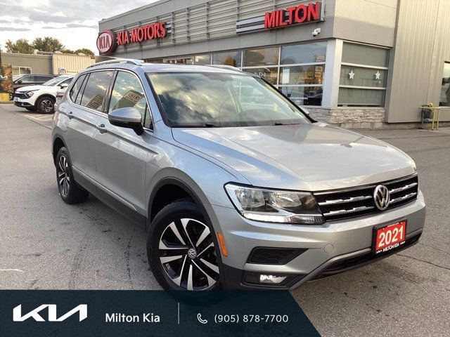 2021 Volkswagen Tiguan United 4MOTION, NAV, SROOF, WIRELESS CHRG in Cars & Trucks in Oakville / Halton Region