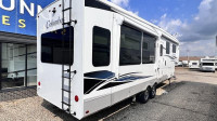 Columbus The 329DV packs a punch in a smaller floorplan! Whether weekend camping or longer winter st... (image 2)