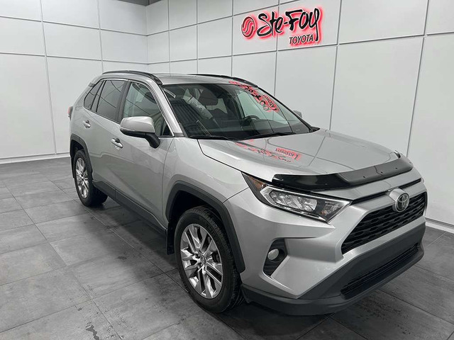 2021 Toyota RAV4 XLE PREMIUM AWD - TOIT OUVRANT - INT. CUIR in Cars & Trucks in Québec City
