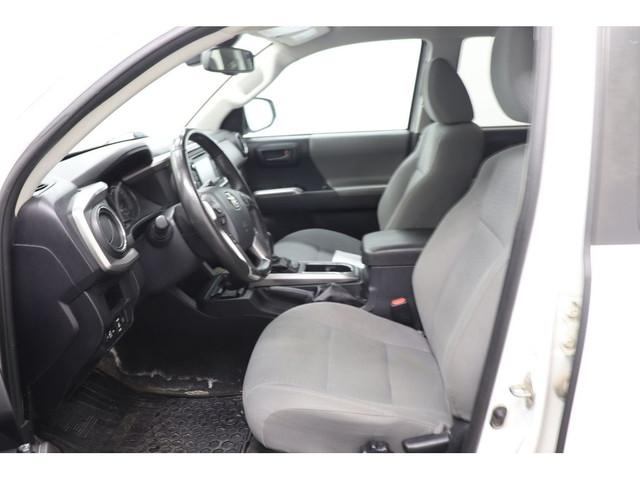 2019 Toyota Tacoma SR5 V6 4WD DOUBLE CAB, SIEGES CHAUFFANTS in Cars & Trucks in Longueuil / South Shore - Image 2