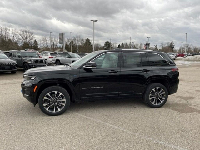 2023 Jeep Grand Cherokee 4xe Overland 4xe, message htd vented se in Cars & Trucks in London - Image 2