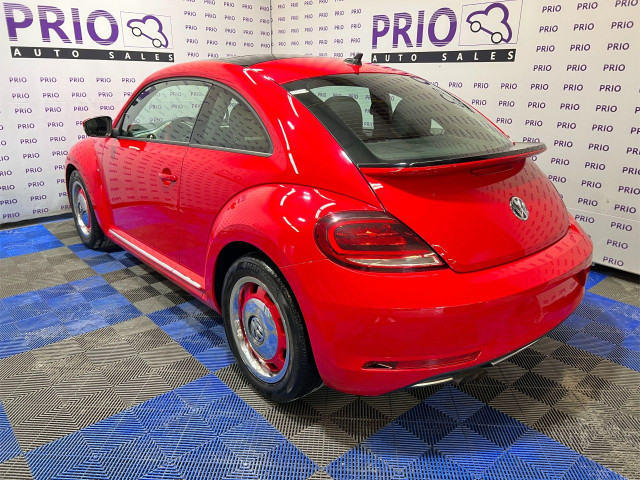 2018 Volkswagen Beetle in Cars & Trucks in Ottawa - Image 3