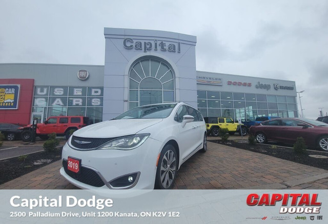 2019 Chrysler Pacifica Limited in Cars & Trucks in Ottawa