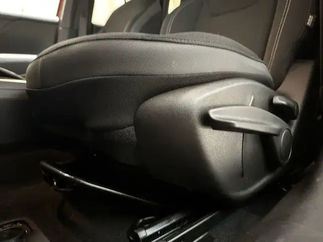 2023 Jeep Renegade North | Heated Seats in Cars & Trucks in Edmonton - Image 14