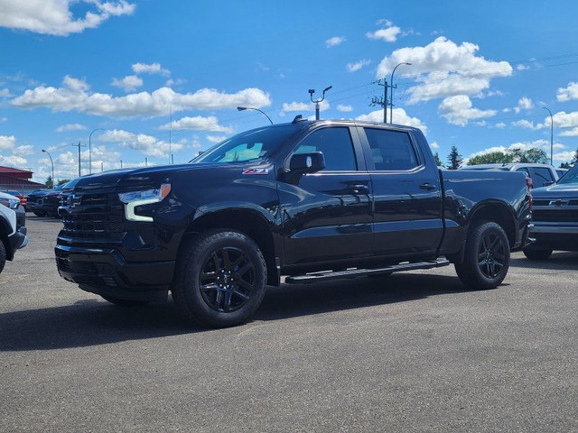 2025 Chevrolet Silverado 1500 RST 5'8 FOOT BOX | 6.2L V8 | TRUE  in Cars & Trucks in St. Albert - Image 2