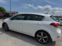 2018 KIA FORTE5 EX PKG NO ACCIDENTS SUPER CLEAN LEATHER SUNROOF HEATED SEATS REV CAM CERTIFICATION I... (image 2)