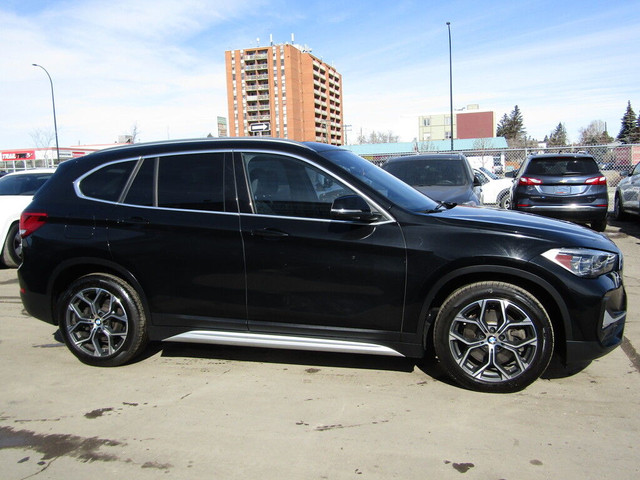  2020 BMW X1 xDrive28i CARPLAY/NAVI/CAM/PANO ROOF/NEW TIRES in Cars & Trucks in Calgary - Image 4