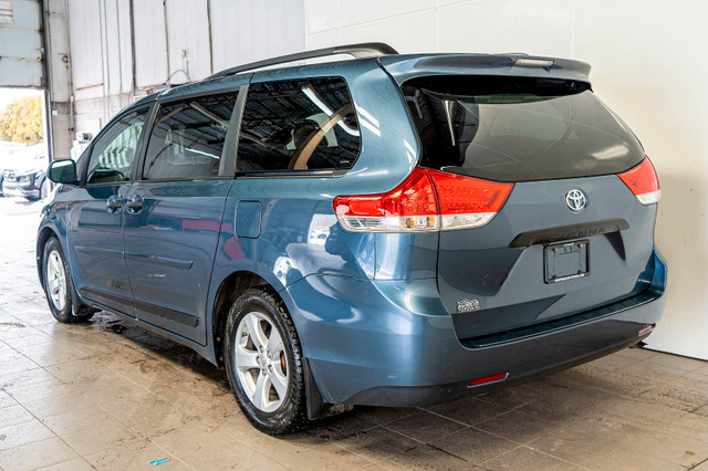 2014 Toyota Sienna in Cars & Trucks in City of Montréal - Image 4