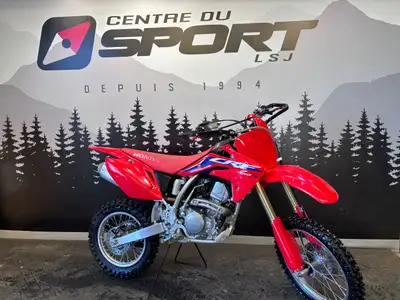 Motocross Honda CRF150R 2022 – État impeccable! Année : 2022 Vérifiée et entretenue minutieusement P...