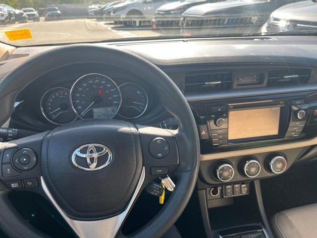 2015 Toyota Corolla LE|Heated Seats| Back Up Camera in Cars & Trucks in London - Image 4