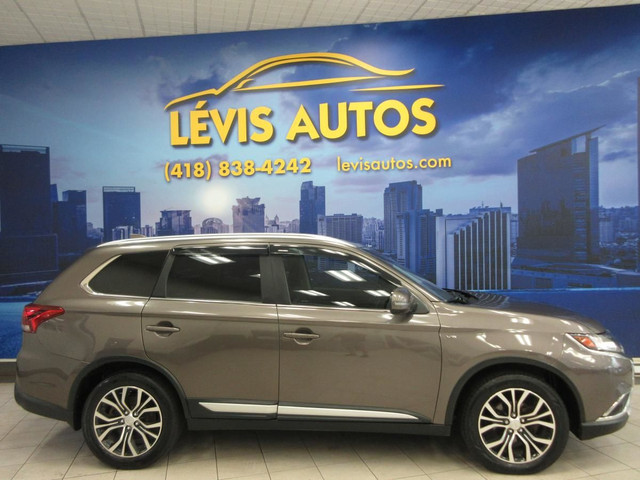 MITSUBISHI OUTLANDER 2018 GT AWC 7 PASSAGERS CUIR CHAUFFANT TOIT in Cars & Trucks in Lévis