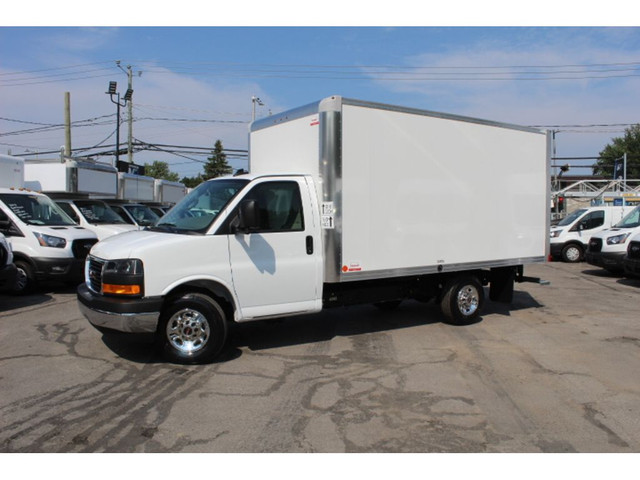 2025 GMC Savana CUBE 14 PIEDS /NEUF / 6.6L / BLUETOOTH / ROUE SI in Cars & Trucks in Laval / North Shore - Image 4