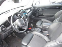 FULL EV. AUTOMATIC. FINISHED IN RED WITH BLACK LEATHER INTERIOR. ALLOY WHEELS, NAVIGATION, BACK UP C... (image 6)